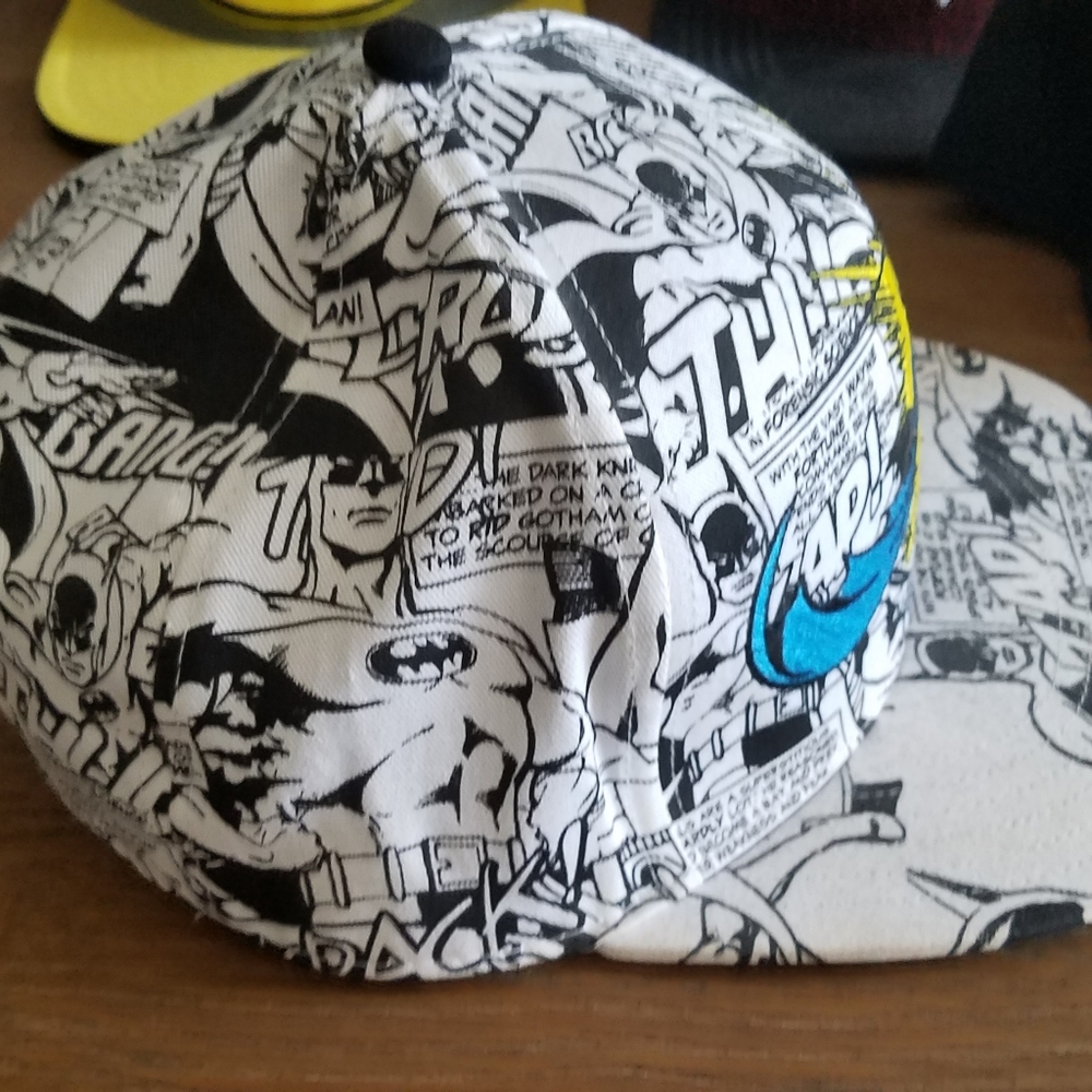 Batman Comic Panel hat (Single hat) - Picture 3 of 12